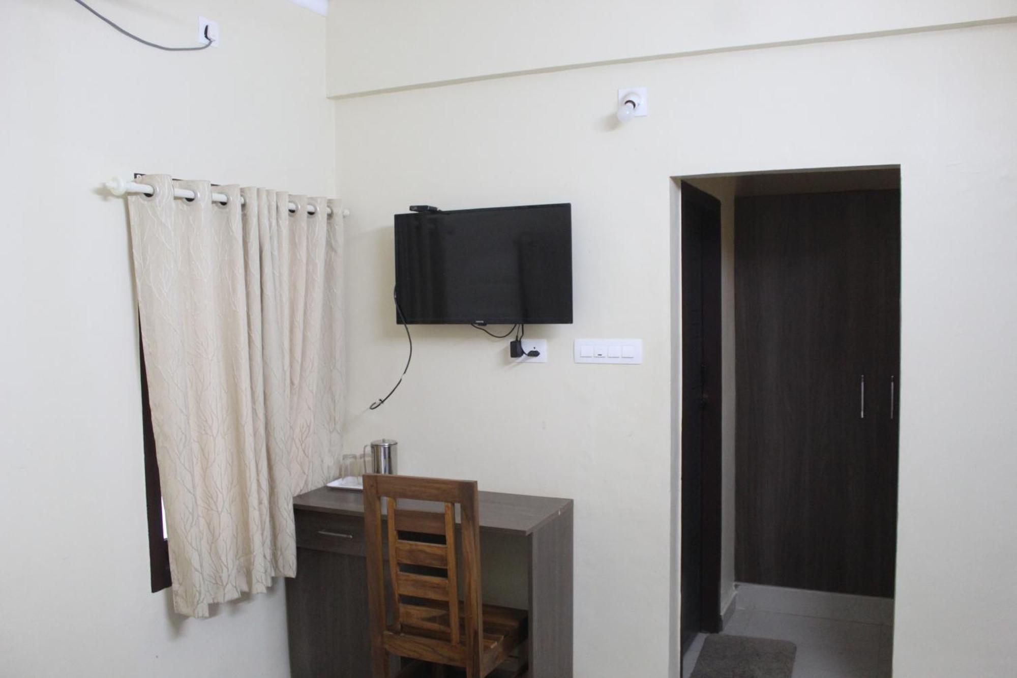 Anna Hotel Thiruvananthapuram Esterno foto