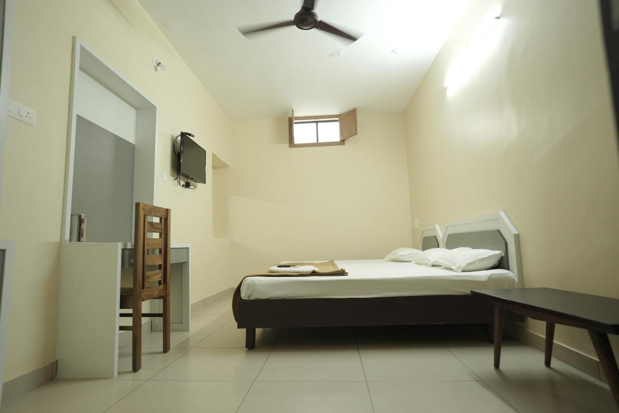 Anna Hotel Thiruvananthapuram Esterno foto